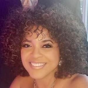 Meet your Posher, Monique